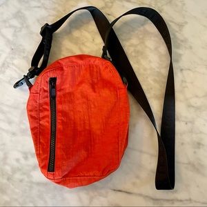 Baggu Crossbody Sport Bag